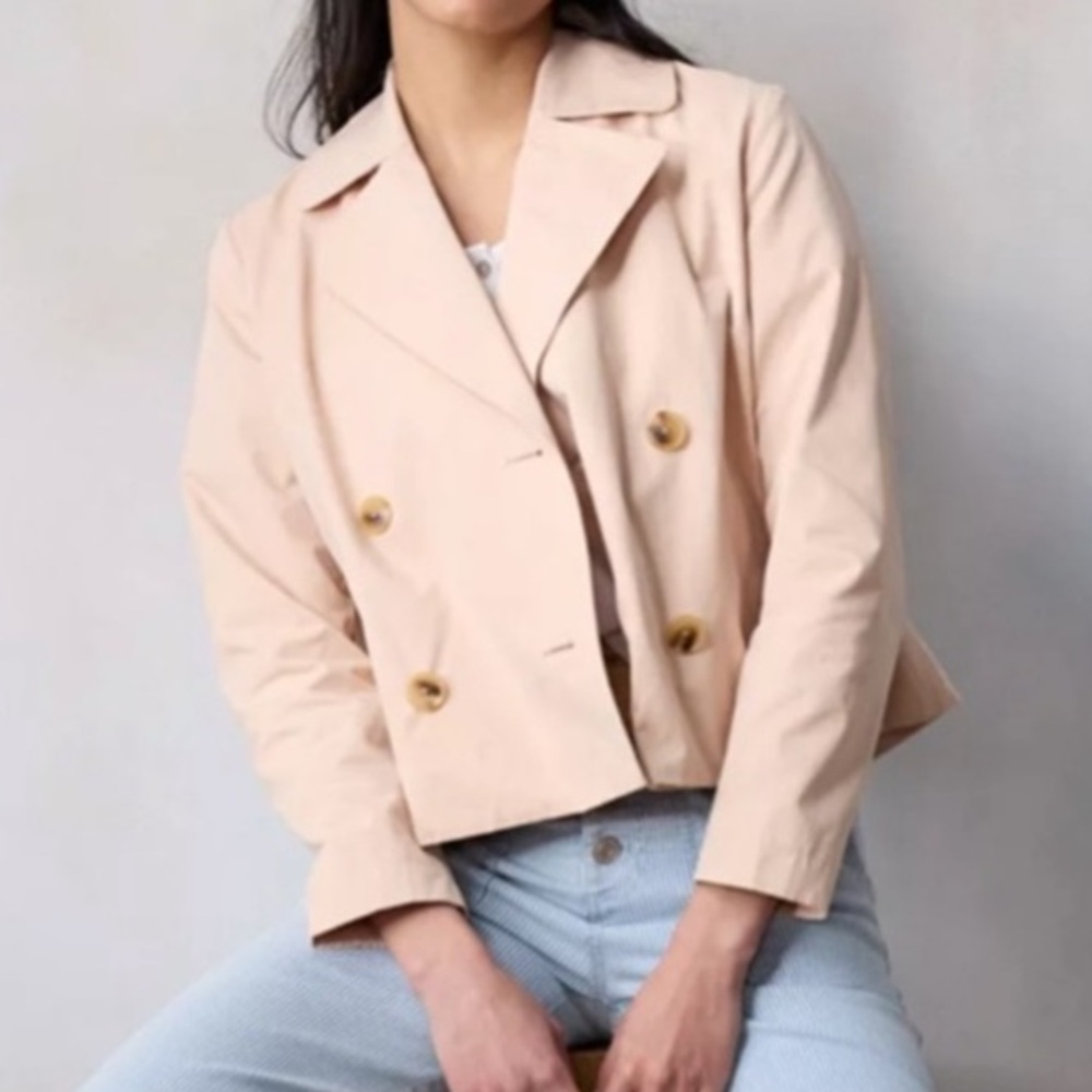 LC Lauren Conrad Short Trench Coat Size Small Cream Tan EUC
